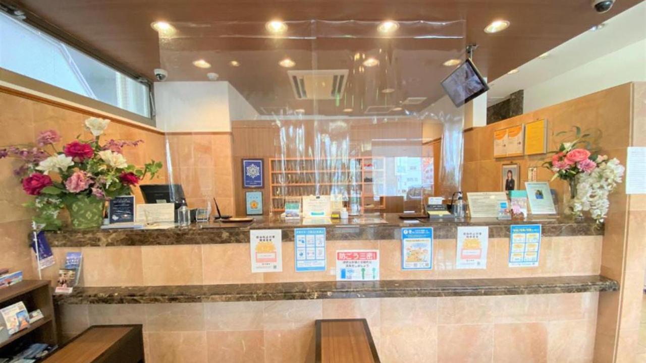 Toyoko Inn Okinawa Naha Kokusai-dori Miebashi-eki Bagian luar foto