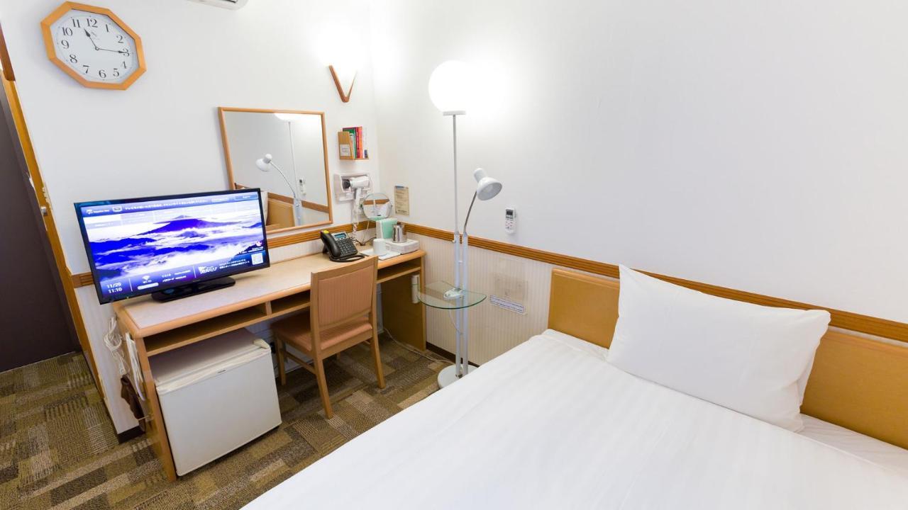 Toyoko Inn Okinawa Naha Kokusai-dori Miebashi-eki Bagian luar foto