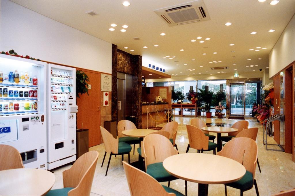 Toyoko Inn Okinawa Naha Kokusai-dori Miebashi-eki Bagian luar foto