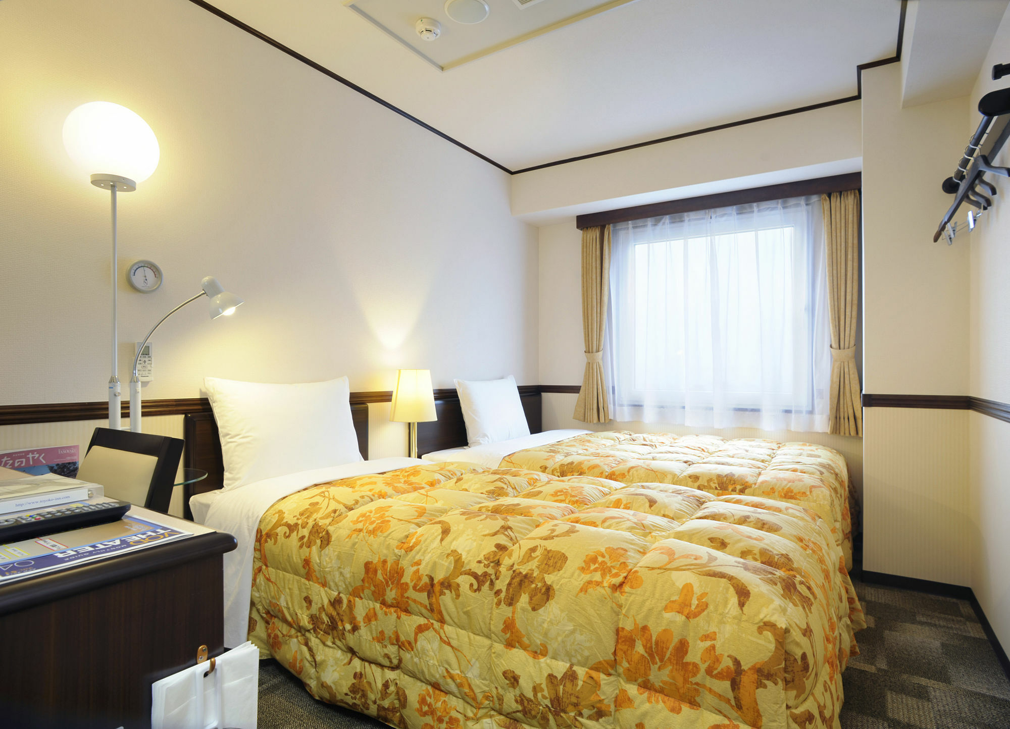 Toyoko Inn Okinawa Naha Kokusai-dori Miebashi-eki Bagian luar foto