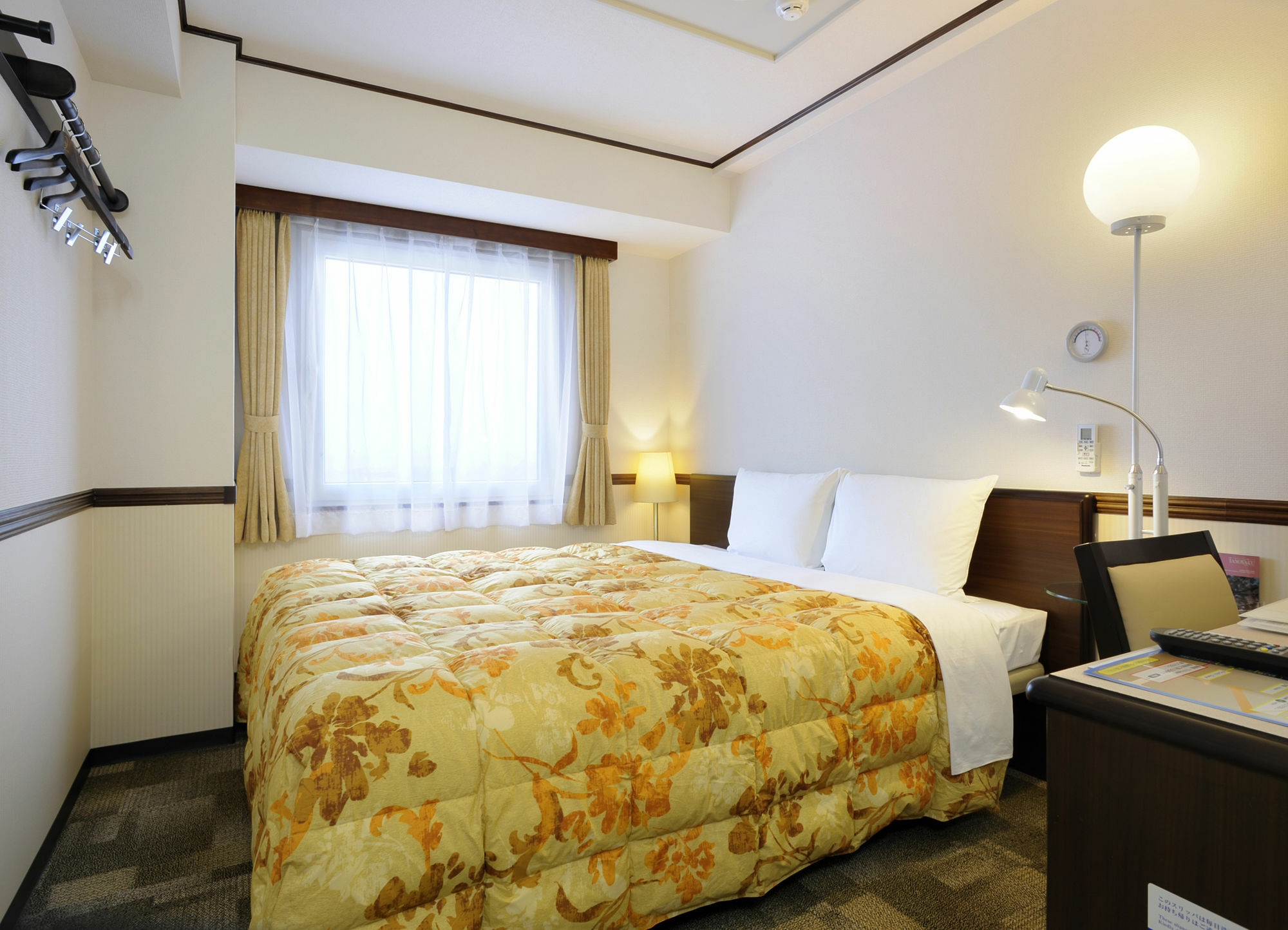 Toyoko Inn Okinawa Naha Kokusai-dori Miebashi-eki Bagian luar foto