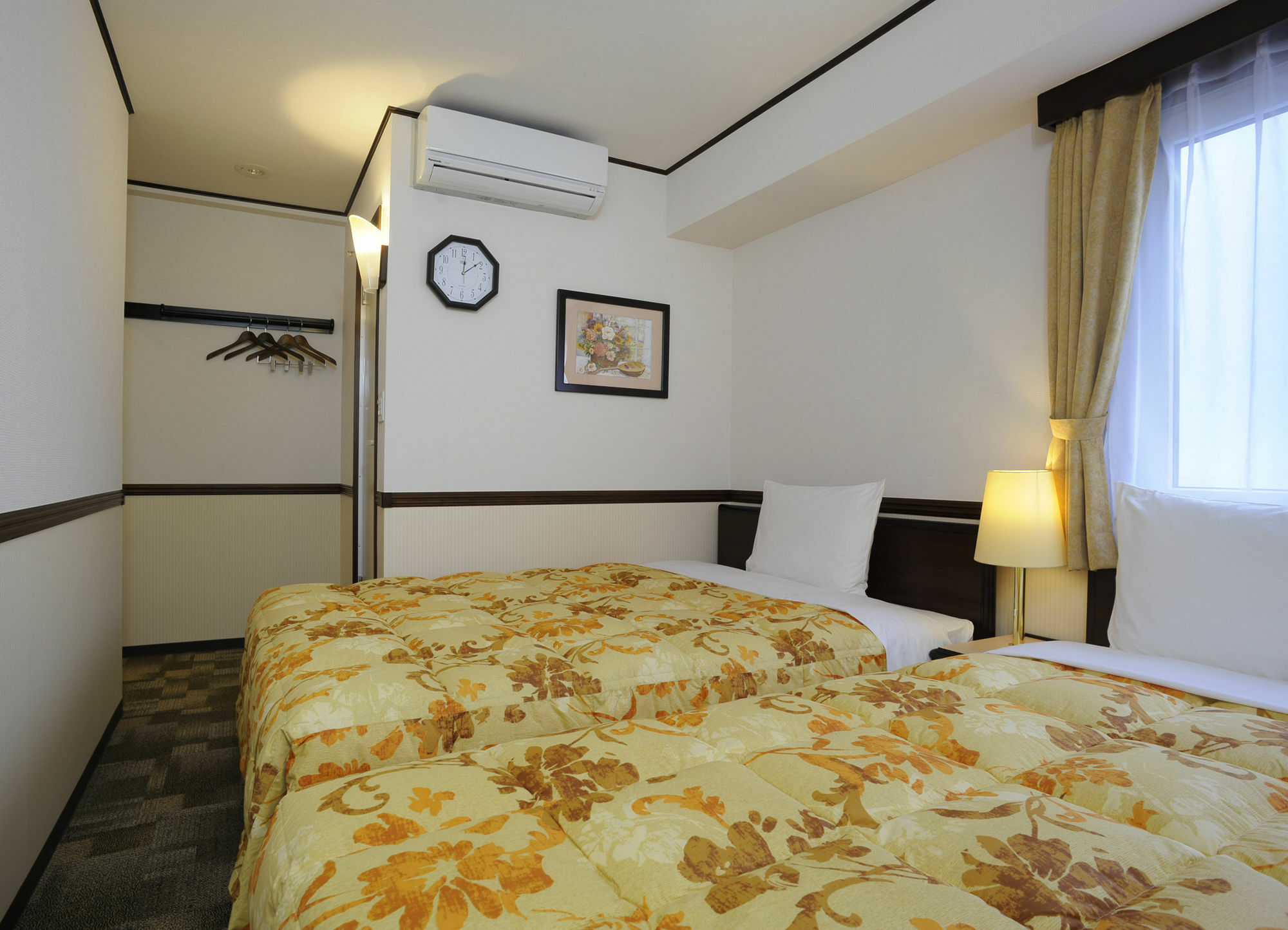Toyoko Inn Okinawa Naha Kokusai-dori Miebashi-eki Bagian luar foto